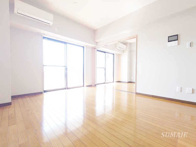 居室・リビング　人気のカウンターキッチン！