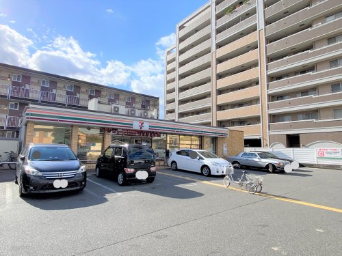 コンビニ　セブンイレブン 堺浜寺石津町中店（コンビニ）まで412m