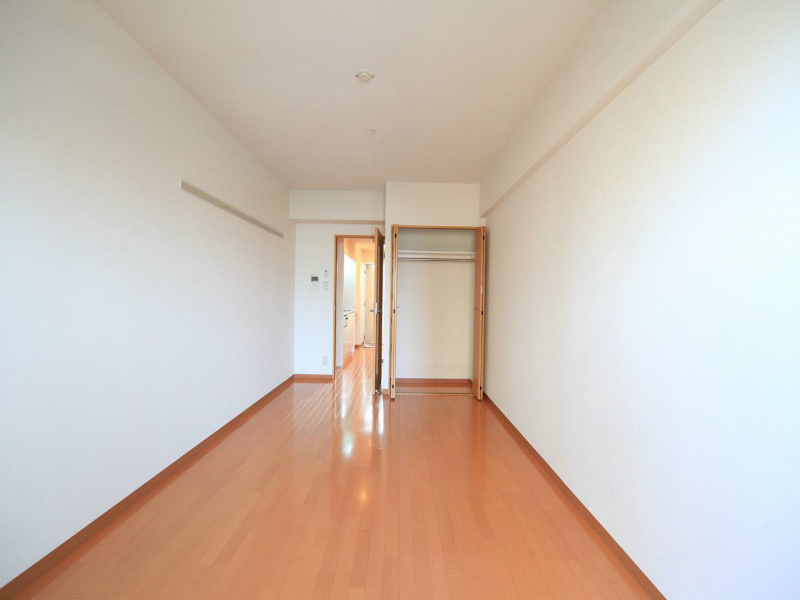 居室・リビング　洋室8帖　クローゼット付（収納充実してます）