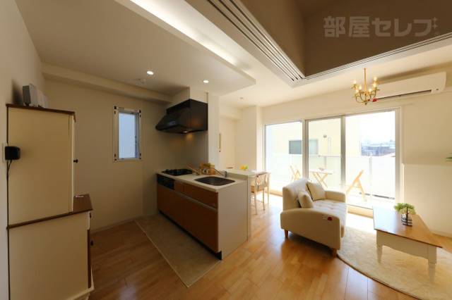 居室・リビング　※２０３号室の写真を流用しています。