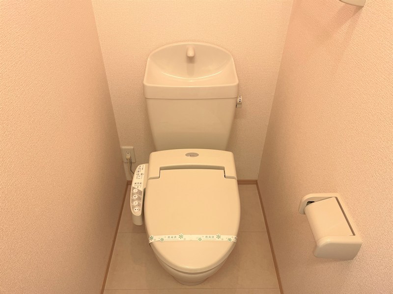 トイレ　参考写真。