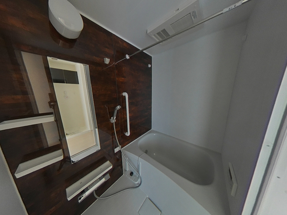 バス・シャワールーム　※別部屋の写真です