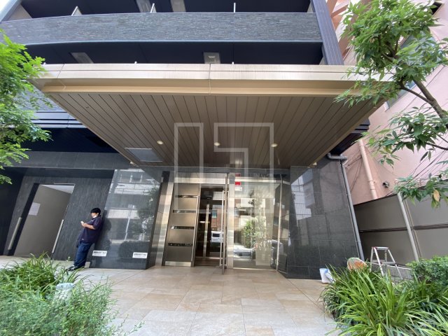 エントランス　エスリード心斎橋LUXUE（エスリード心斎橋ラグジェ）　エン