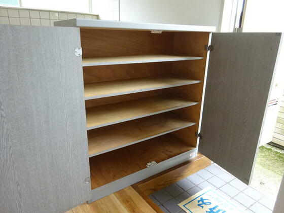 収納　シューズＢＯＸ御座います。