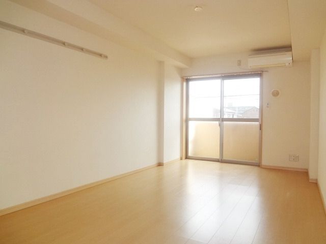 居室・リビング　☆広々とした間取り♪☆