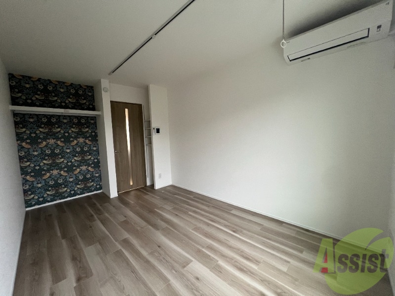 居室・リビング　７．１帖の洋室です。お一人暮らしにピッタリです☆