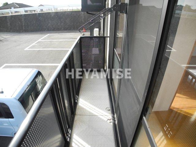 バルコニー　※室内画像は別号室のもの