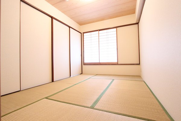 その他部屋・スペース　使いやすい2方向出入口のある和室6帖★