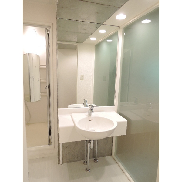 洗面設備　【女性のお一人暮らしでも安心のセキュリティ♪】