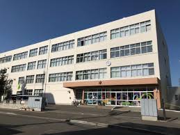 中学校　札幌市立栄南中学校（中学校）まで42m