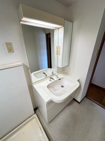 洗面設備　別号室の画像です。ご参考下さい