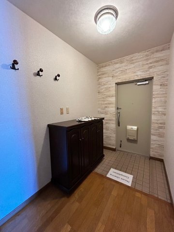 玄関　別号室の画像です。ご参考下さい