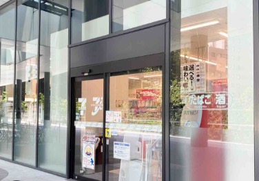 コンビニ　セブンイレブン虎ノ門ヒルズレジデンシャルタワー店（コンビニ）まで80m