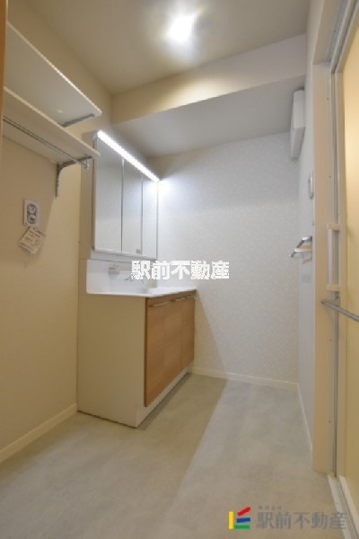 洗面設備　新築のため類似物件写真