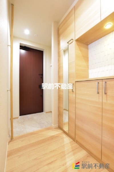 玄関　新築のため類似物件写真