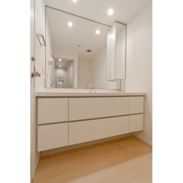 洗面設備　※写真は同タイプ住戸です。