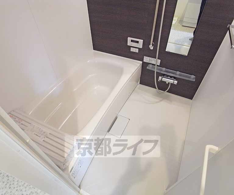 バス・シャワールーム　綺麗なお風呂です。