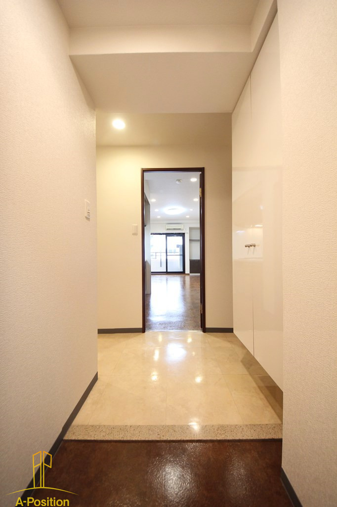 玄関　ヴィレッジリバー天神橋