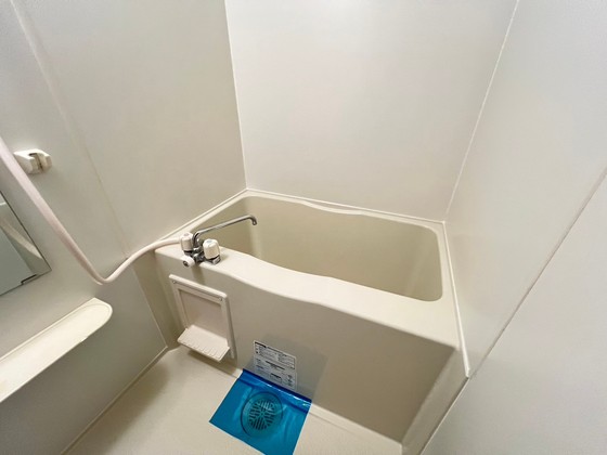 バス・シャワールーム　※別部屋の写真です