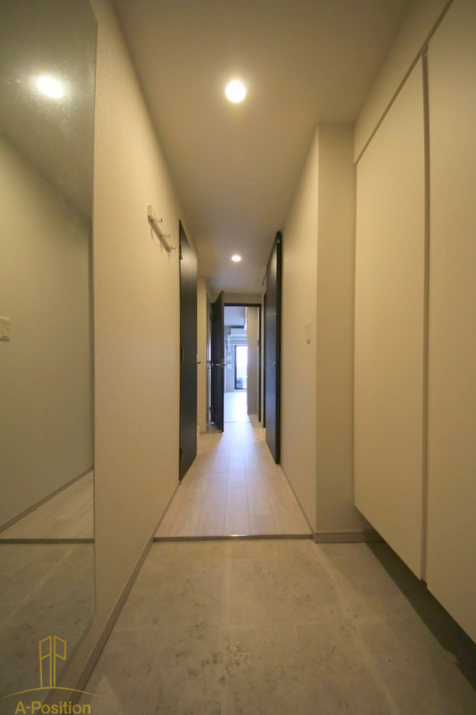 玄関　コンフォリア北堀江一丁目