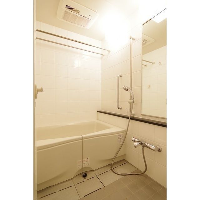 バス・シャワールーム　（別タイプ参考写真）ミリアレジデンス東池袋　豊島区東池袋４