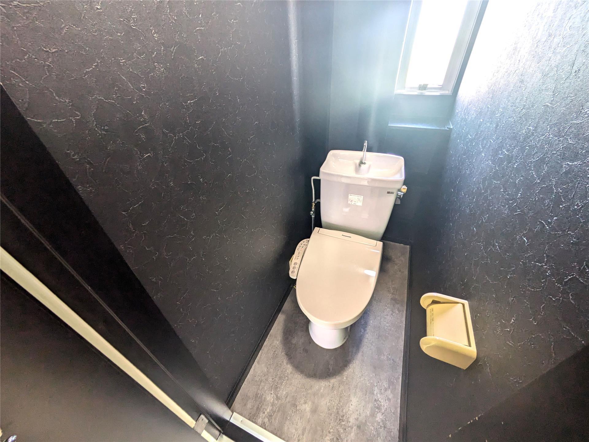 トイレ　トイレ