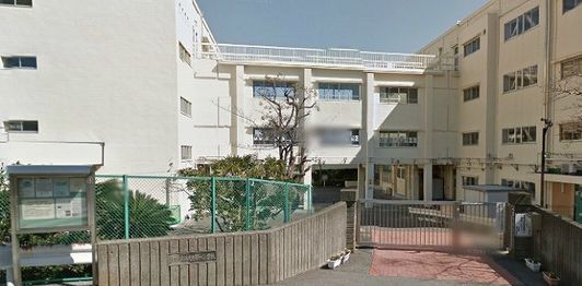 小学校　洋光台第一小学校（小学校）まで725m