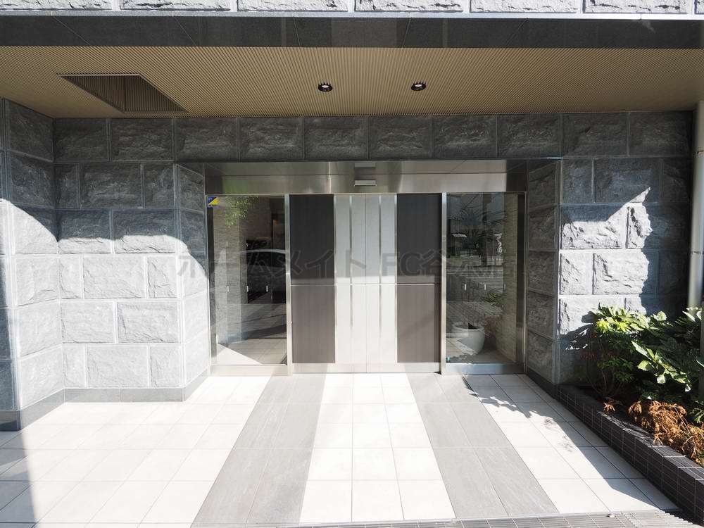 エントランス　ミラージュパレス南堀江