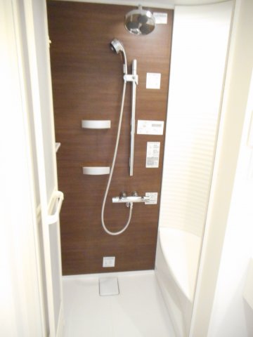 バス・シャワールーム　落ち着いた空間のシャワールームです