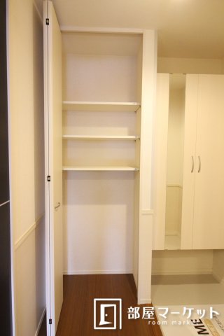 収納　同型タイプ