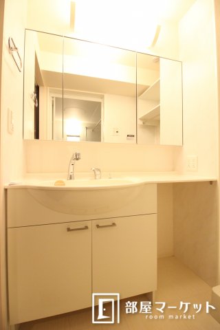 洗面設備　同型タイプ