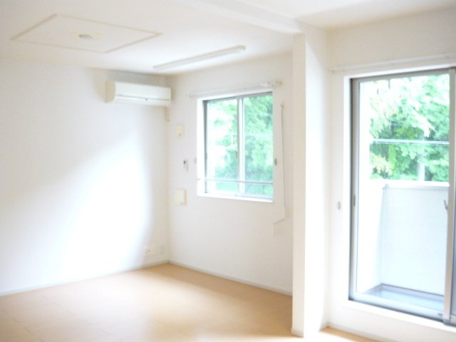 居室・リビング　居間です