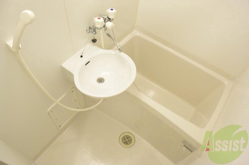 バス・シャワールーム　一日の疲れを癒せます