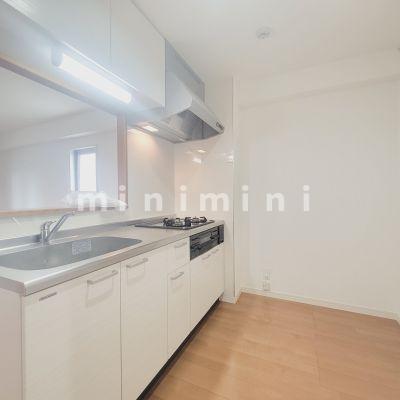 キッチン　※写真は別号室のものですので現状優先とさせていただきます