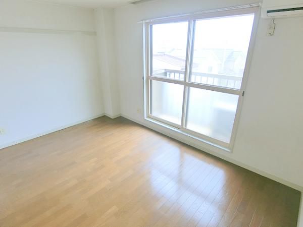 居室・リビング　写真は別のお部屋のイメージです