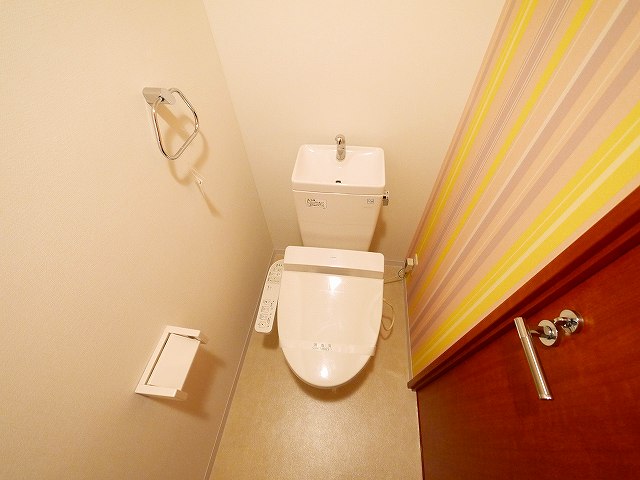 トイレ　落ち着いたトイレです