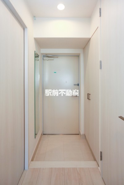 玄関　※同マンション別部屋
