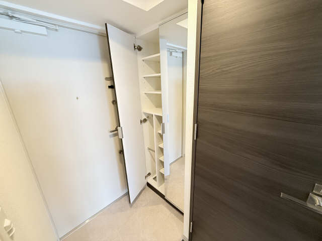 玄関　同一タイプです。