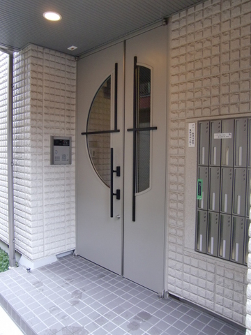 ロビー　オートロック