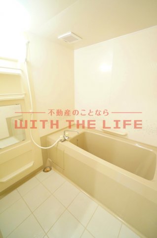 バス・シャワールーム　落ち着いた空間のお風呂です