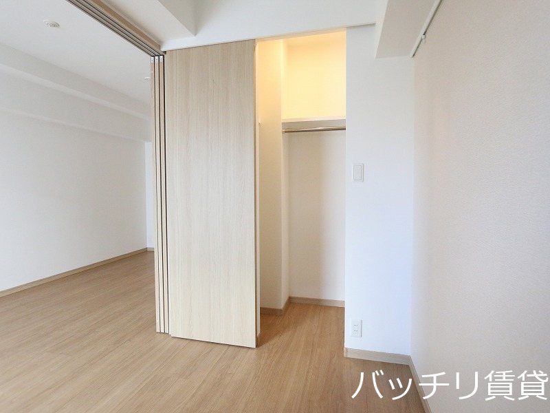 収納　別号室タイプの為、現状を優先いたします