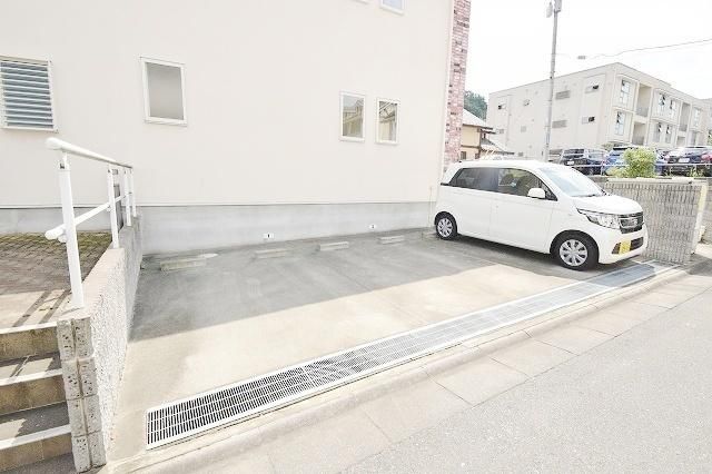 駐車場　★敷地内駐車場はこちら★