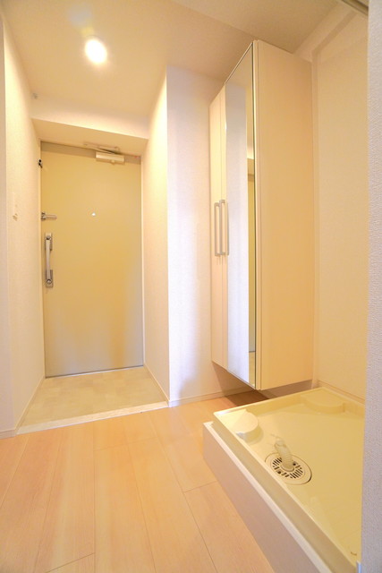 玄関　※写真は同タイプ住戸です。