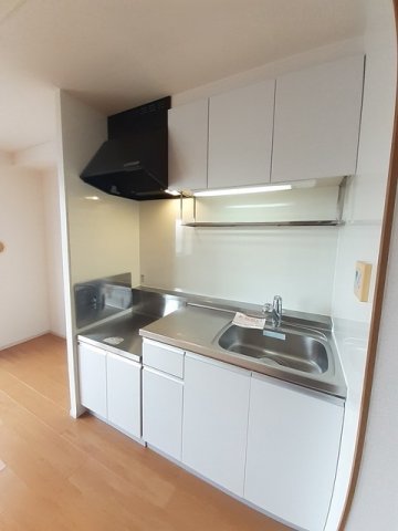 キッチン　コンパクトなキッチンで掃除もラクラク