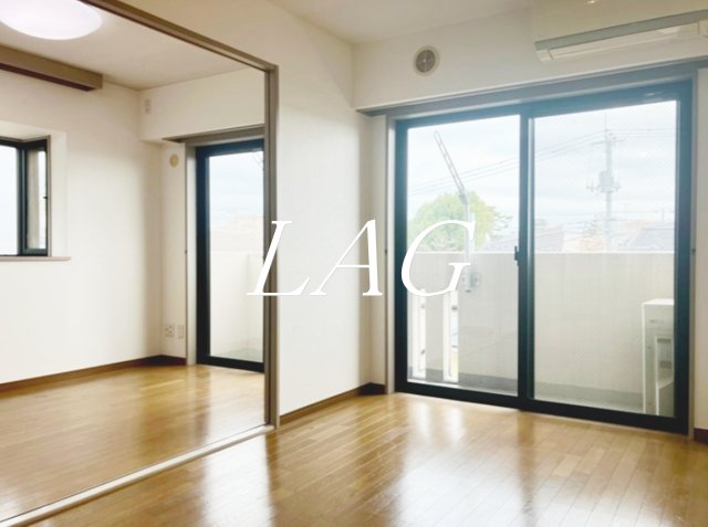 居室・リビング　洋室のお部屋です。