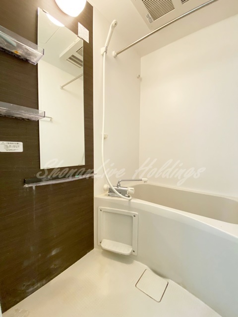 バス・シャワールーム　清潔感のあるお風呂です♪