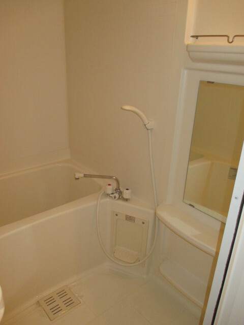 バス・シャワールーム　写真は別号室です。現況優先になります。