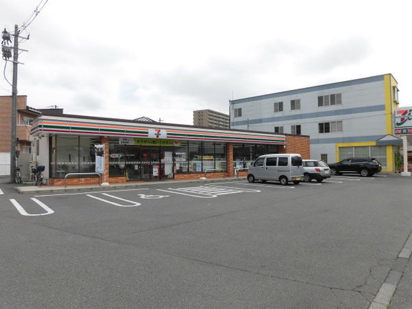 コンビニ　セブンイレブン盛岡夕顔瀬町店（コンビニ）まで784m