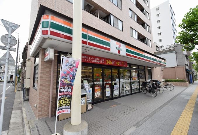 コンビニ　セブンイレブン向島店（コンビニ）まで52m