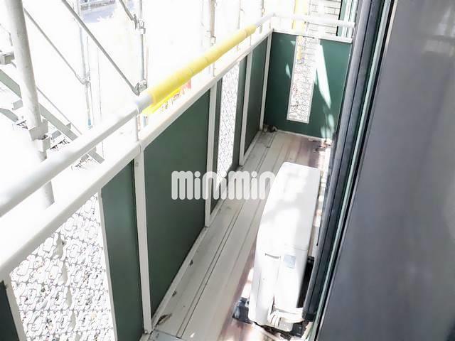 バルコニー　南側にあり日当たり良好です。